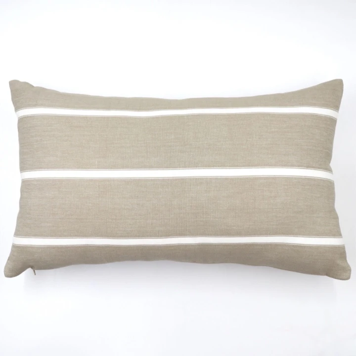 poszewka-dekoracyjna-waterbury-taupe-30x50-cm.jpg