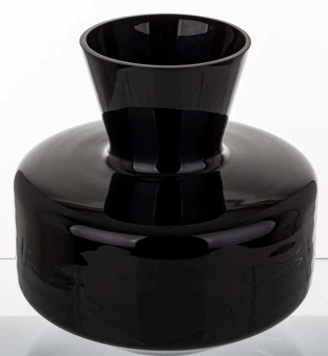nowoczesny-czarny-wazon-szklany-kielich-26cm-2.jpg