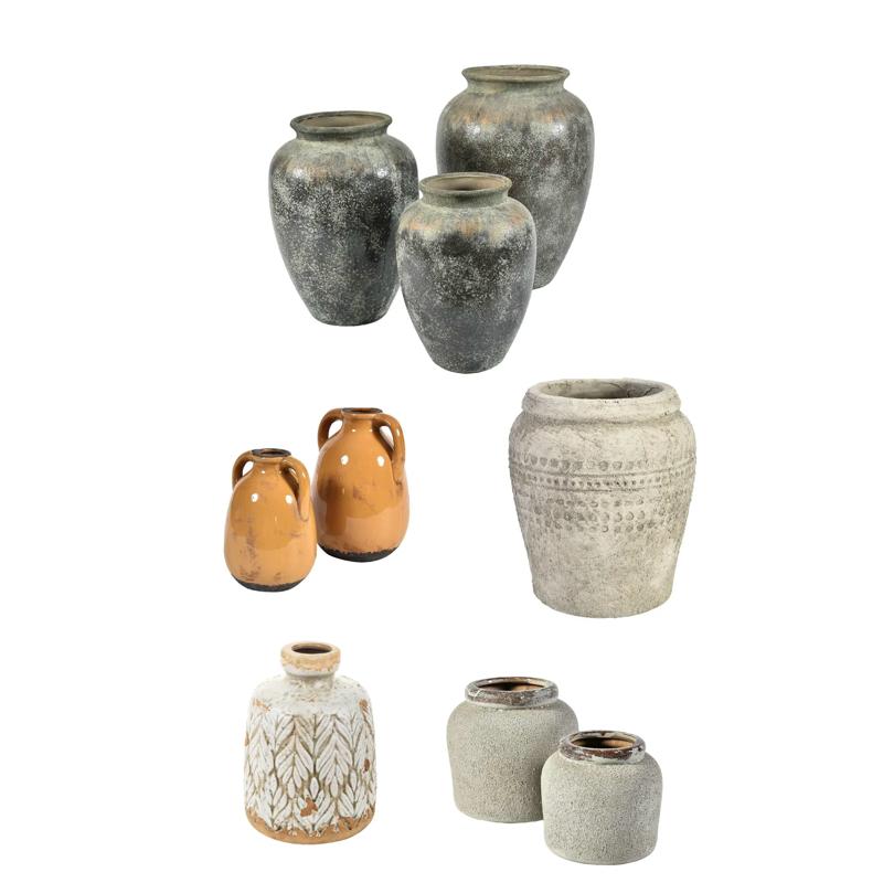 wazony ceramiczne w różnych kształtach i kolorach
