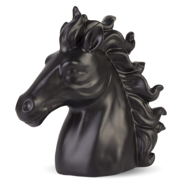 czarna figurka konia